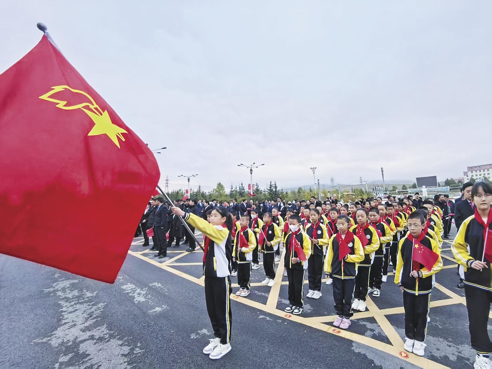 【堅(jiān)定信心 實(shí)干爭先 深入學(xué)習(xí)貫徹習(xí)近平總書記考察青海重要講話精神 感恩·成長】“紅色思政”滋潤心田